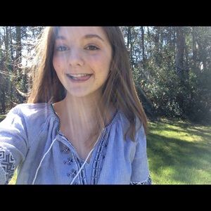 Meet your Posher, Ella